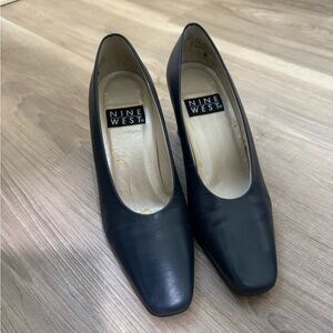 Womens Nine West Elizabeth class navy Champagne 3" Heel Leather